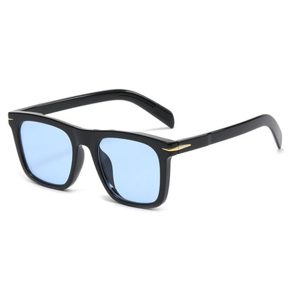 Polarized Brighton γυαλιά ηλίου με προστασία UV400 με μαύρο σκελετό και μπλε φακό. Πλάγια προβολή