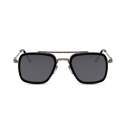 Τετράγωνα Γυαλιά ηλίου Jay της Exposure Sunglasses με προστασία UV400 σε ασημί χρώμα σκελετού και μαύρο φακό.