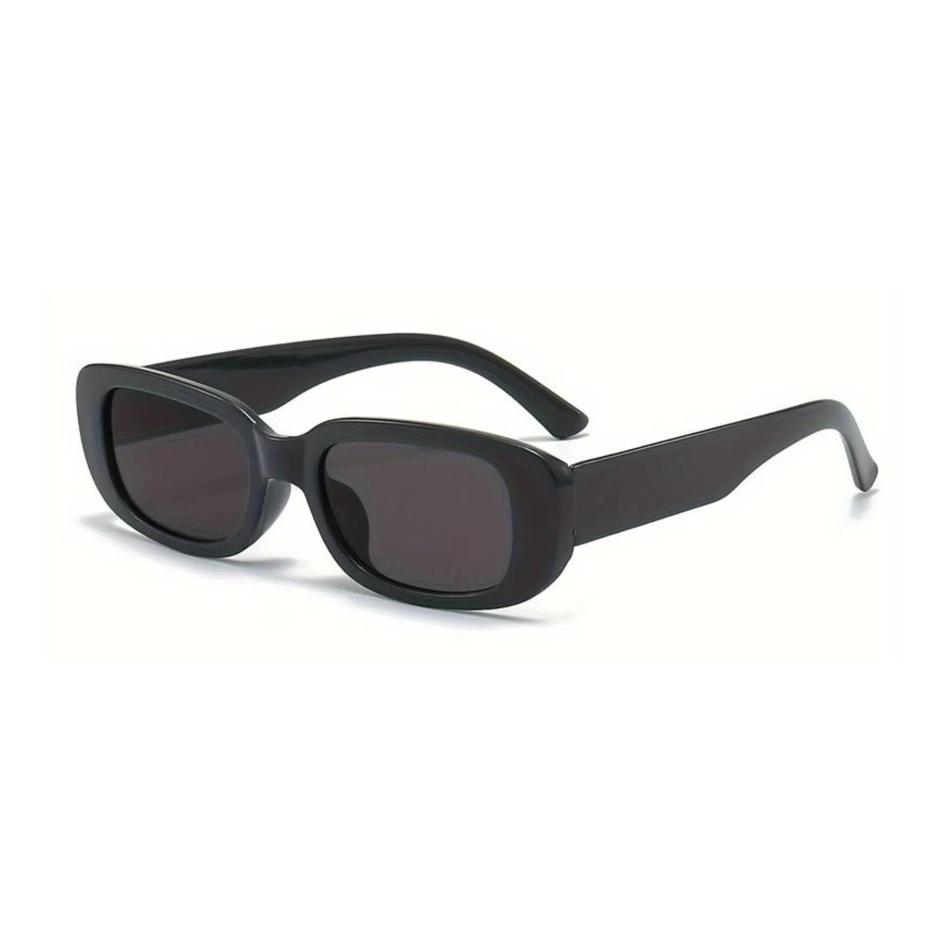 Οβάλ Γυαλιά ηλίου Kony της Exposure Sunglasses με προστασία UV400 σε μαύρο χρώμα σκελετού και μαύρο φακό. Πλάγια προβολή