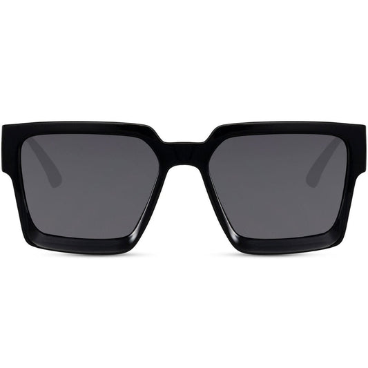 Τετράγωνα Γυαλιά Ηλίου Cairo της Exposure Sunglasses με προστασία UV400 σε μαύρο χρώμα σκελετού και μαύρο φακό.