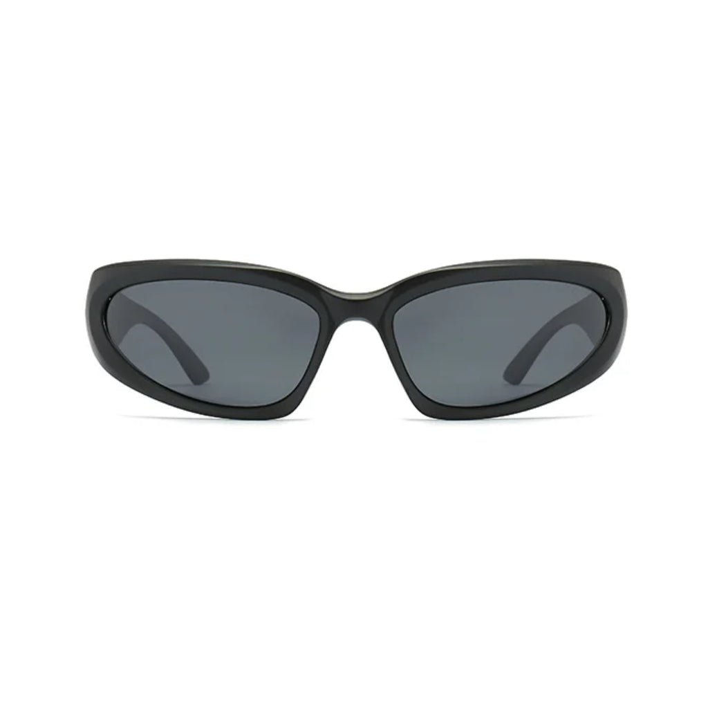 Γυαλιά Ηλίου Huban από την Exposure Sunglasses με προστασία UV400 σε Μαύρο χρώμα σκελετού και μαύρο φακό.
